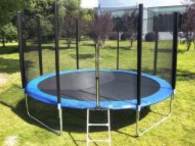 DEPREM BÖLGESİNDEKİ ÇOCUKLARIMIZ İÇİN TRAMBOLİN GÖNDERDİK