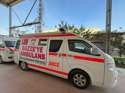 AMBULANSIMIZ GAZZE'DE HİZMET VERMEYE DEVAM EDİYOR
