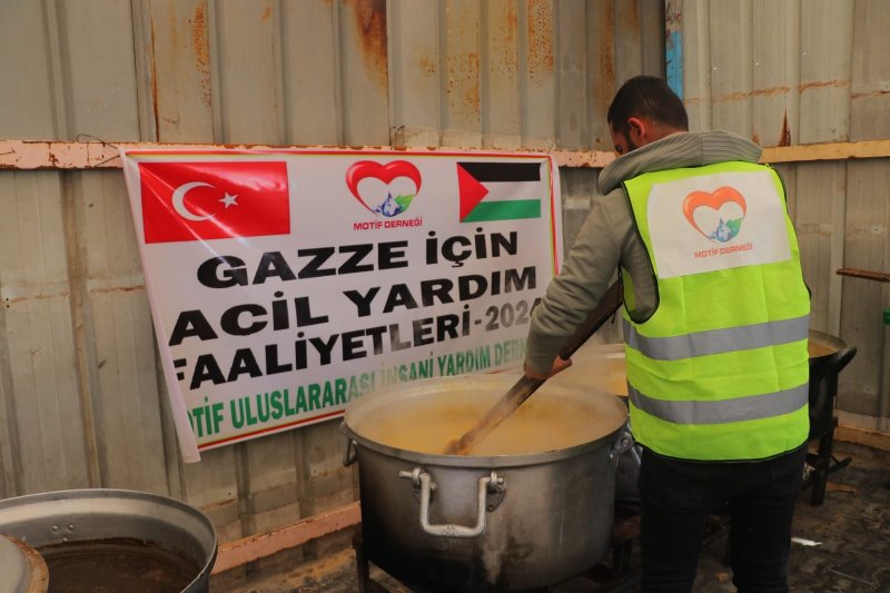 GAZZE'DE YEMEK DAĞITIMLARIMIZ DEVAM EDİYOR