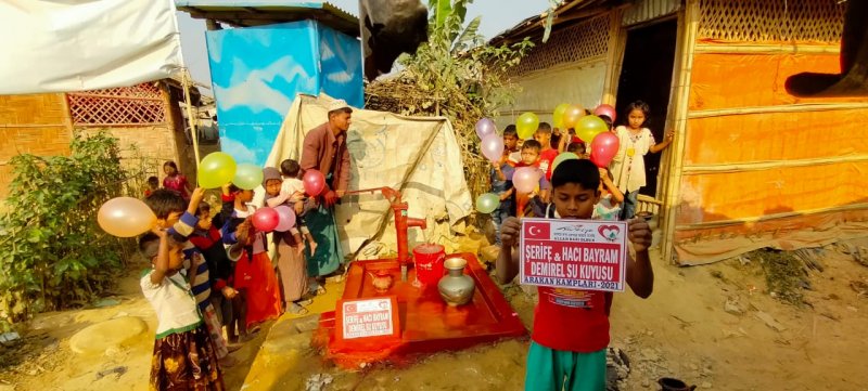 Arakan Kampları Su Kuyusu