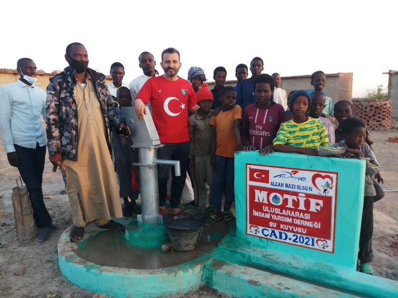 Afrika Çad ve Kamerun Köyleri Su Kuyuları
