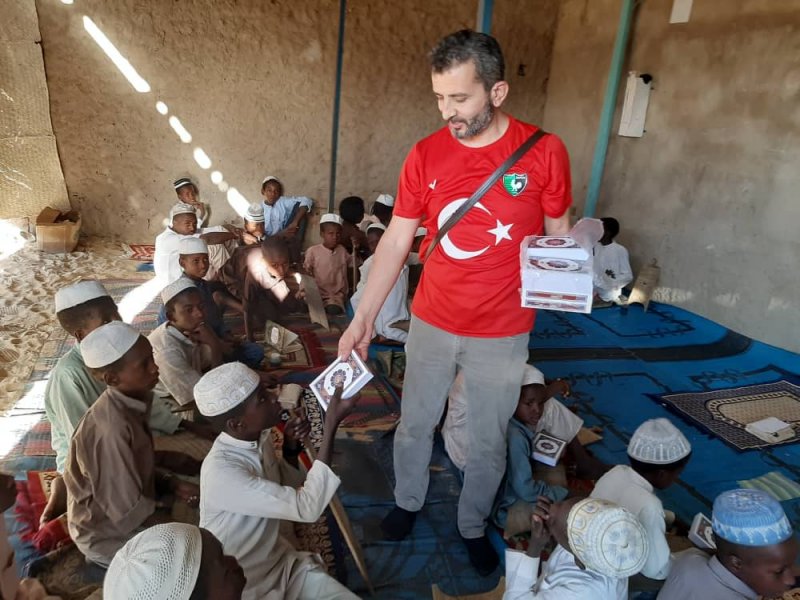 Kur'an-ı Kerim Dağıtımları